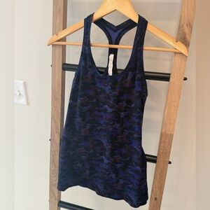 Lululemon Women's purple camo tanktop 6